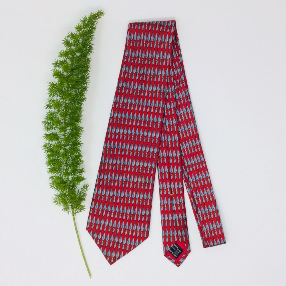 Gucci “Spear Head” Pattern Red 100% Silk Men’s Tie